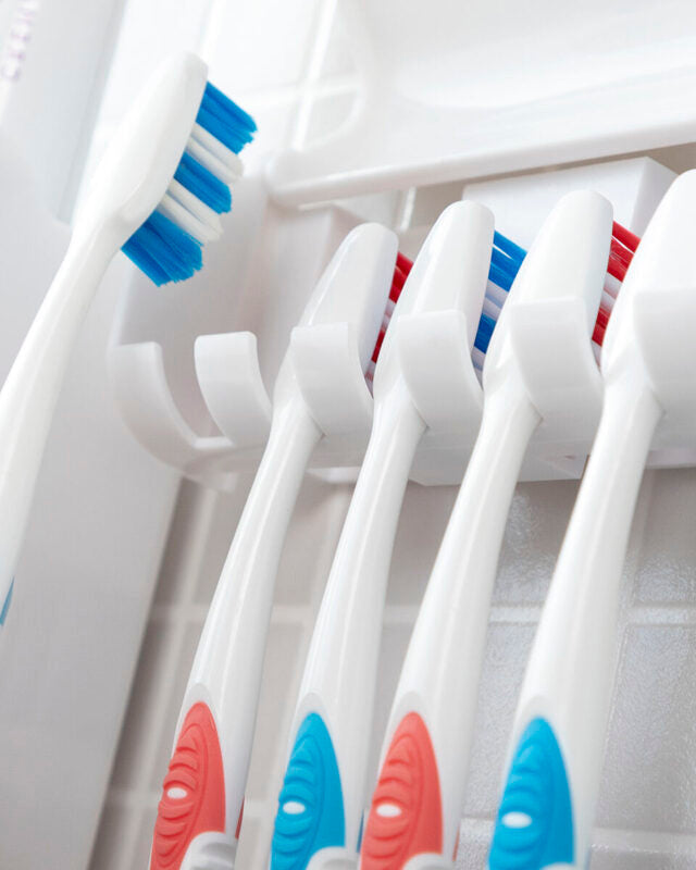 Dentify – Dispenser di Dentifricio con Portaspazzolino