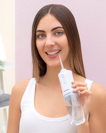 OralFlow – Idropulsore Dentale Portatile Ricaricabile